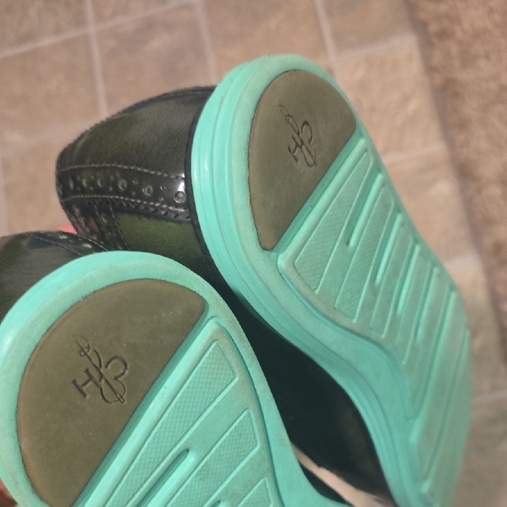 Cole Haan Green Derbys with Green Sole - Picture 3 of 5